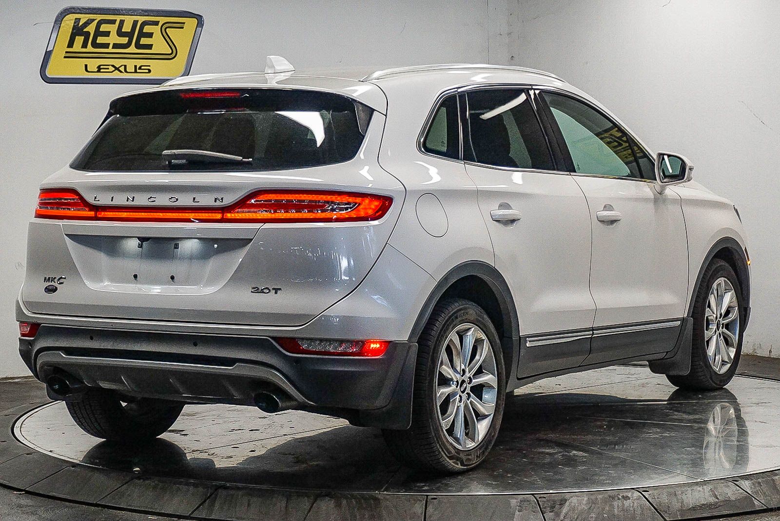 Thumbnail: 2017 Lincoln MKC - 4