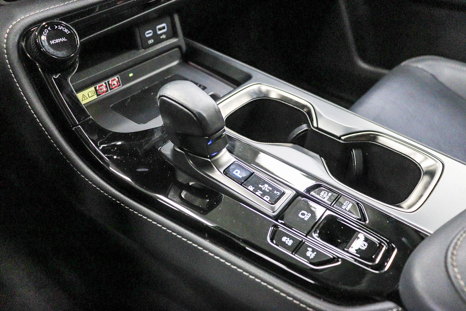 Thumbnail: 2024 Lexus ES - 22