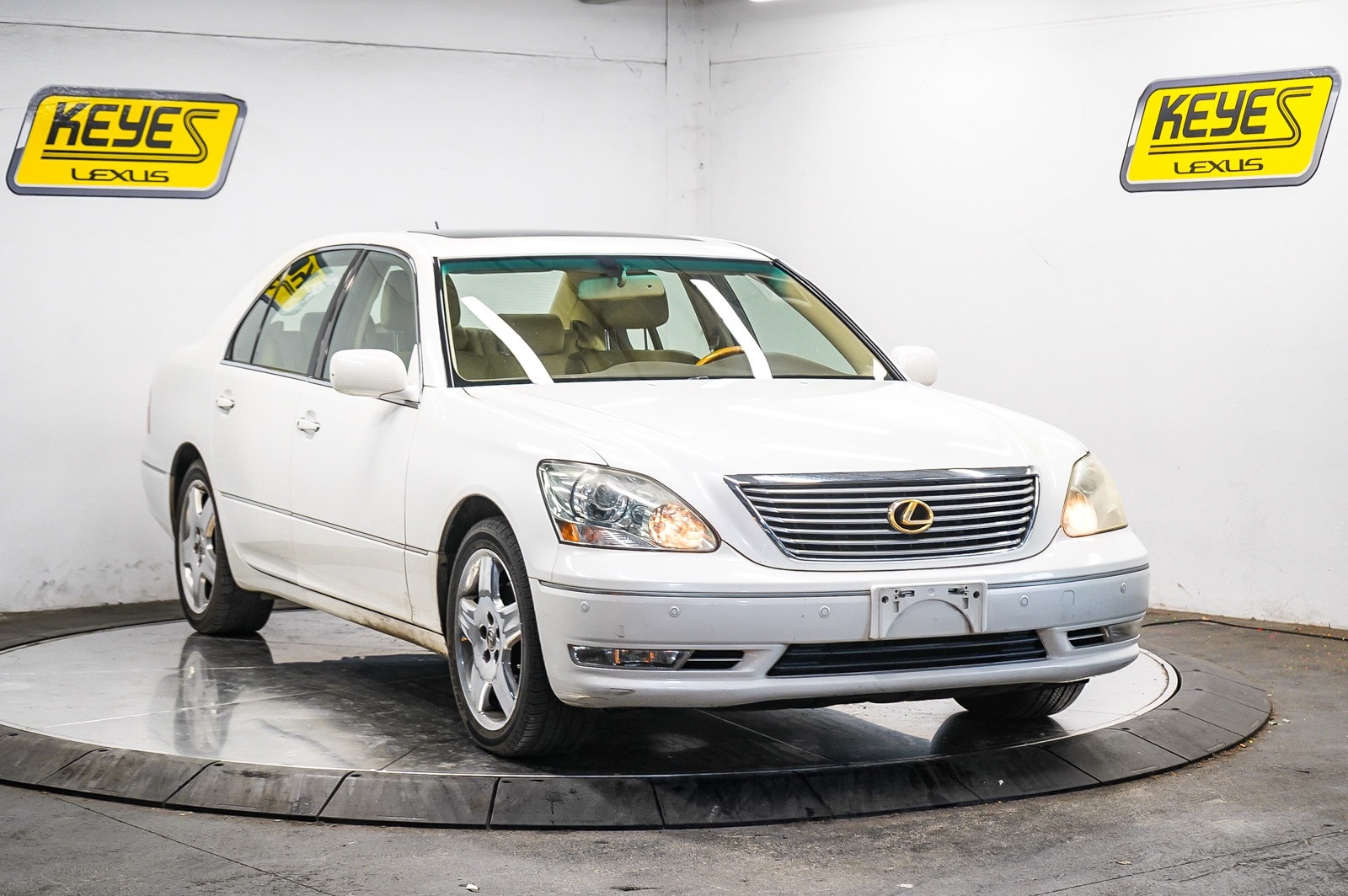 Thumbnail: 2005 Lexus LS - 5