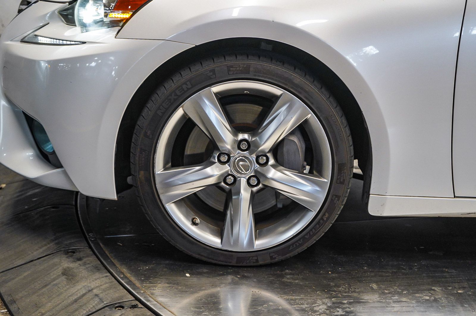 Thumbnail: 2016 Lexus IS - 9