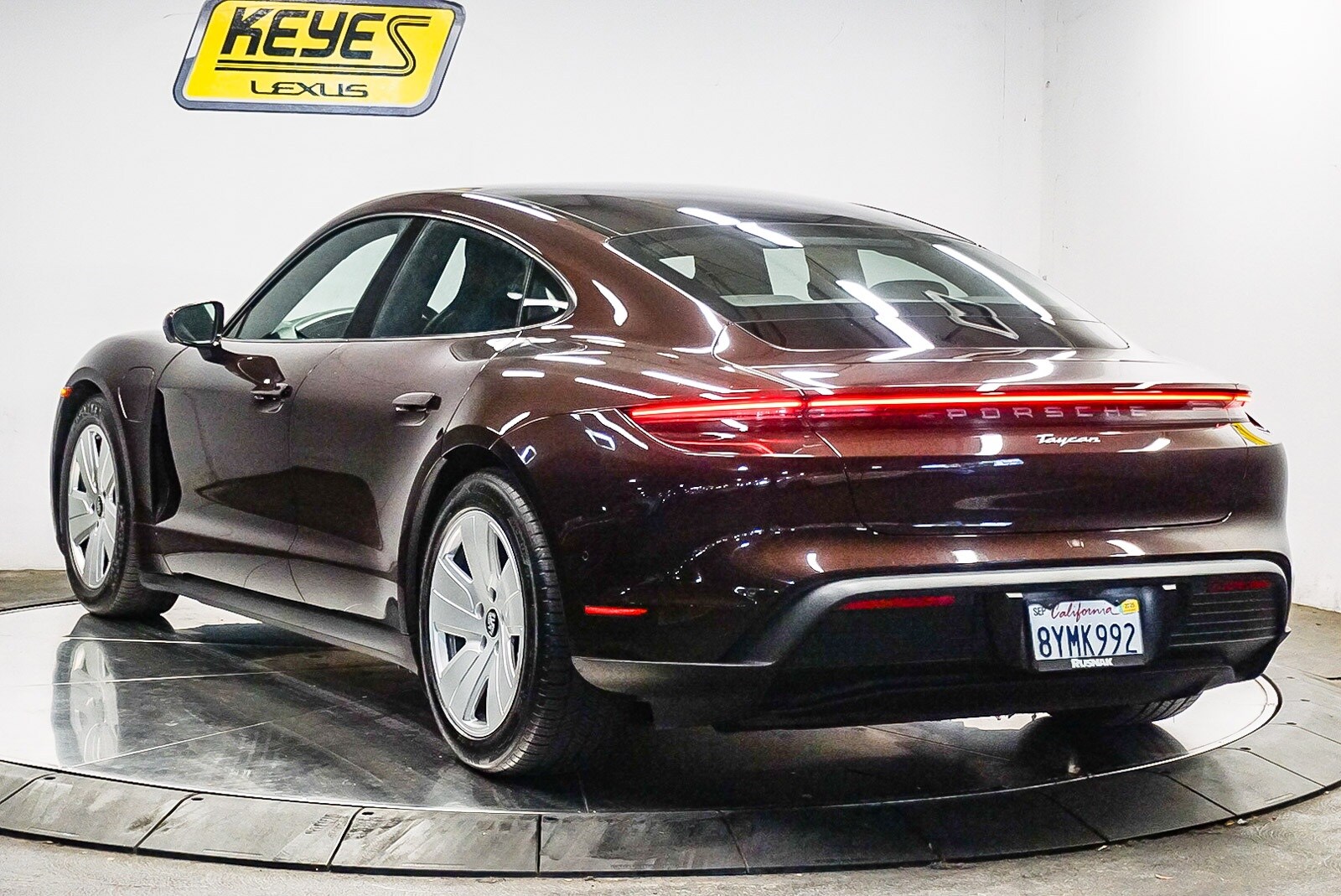 2021 Porsche Taycan photo 2