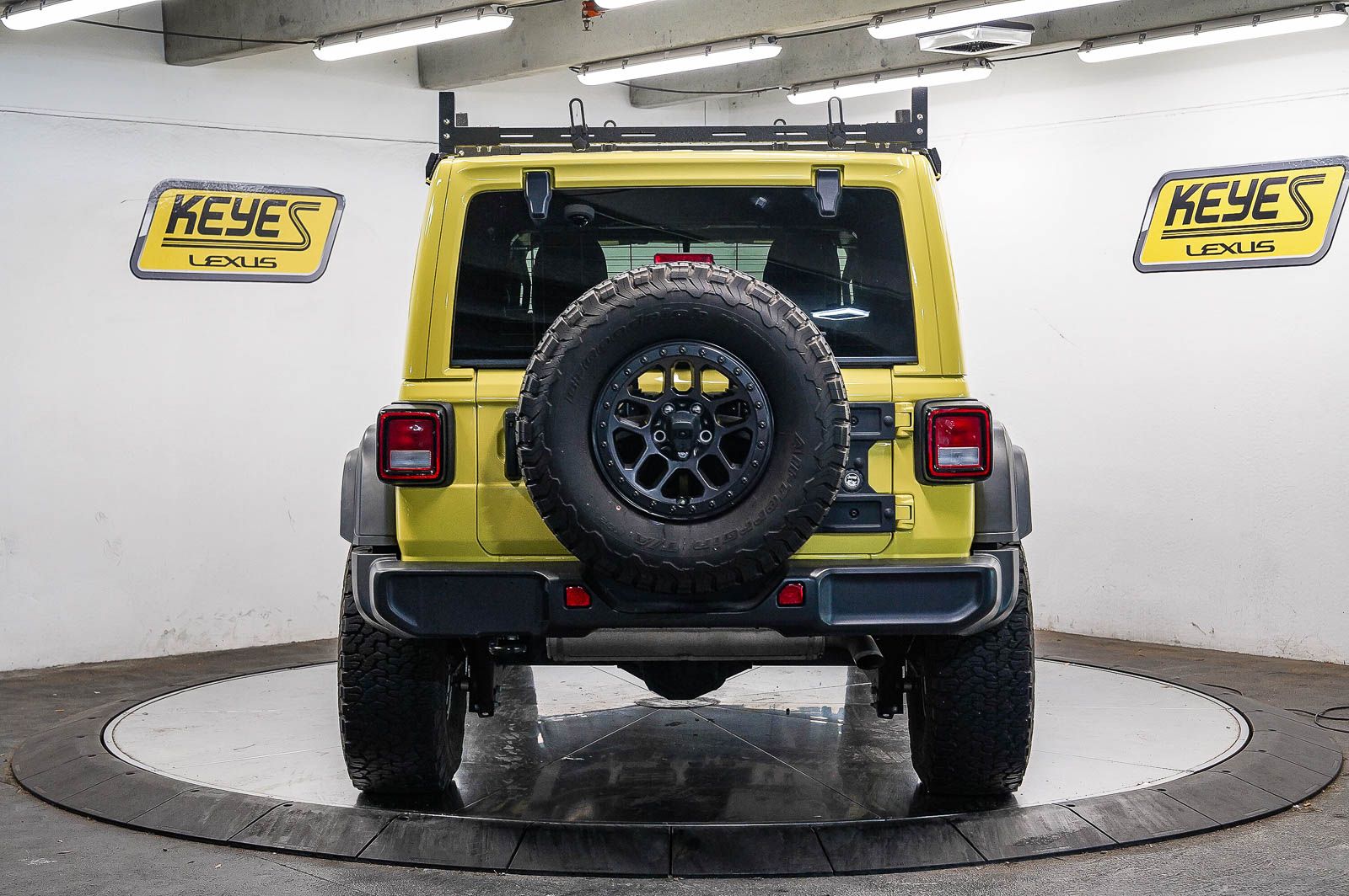 Thumbnail: 2022 Jeep Wrangler - 3