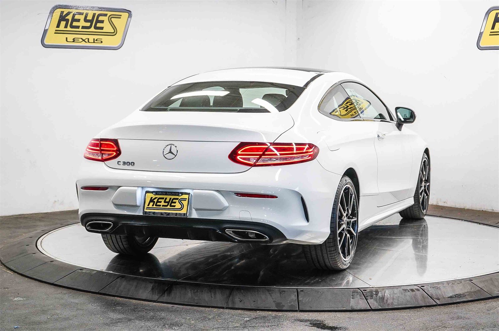 2023 Mercedes Benz C 300 photo 4