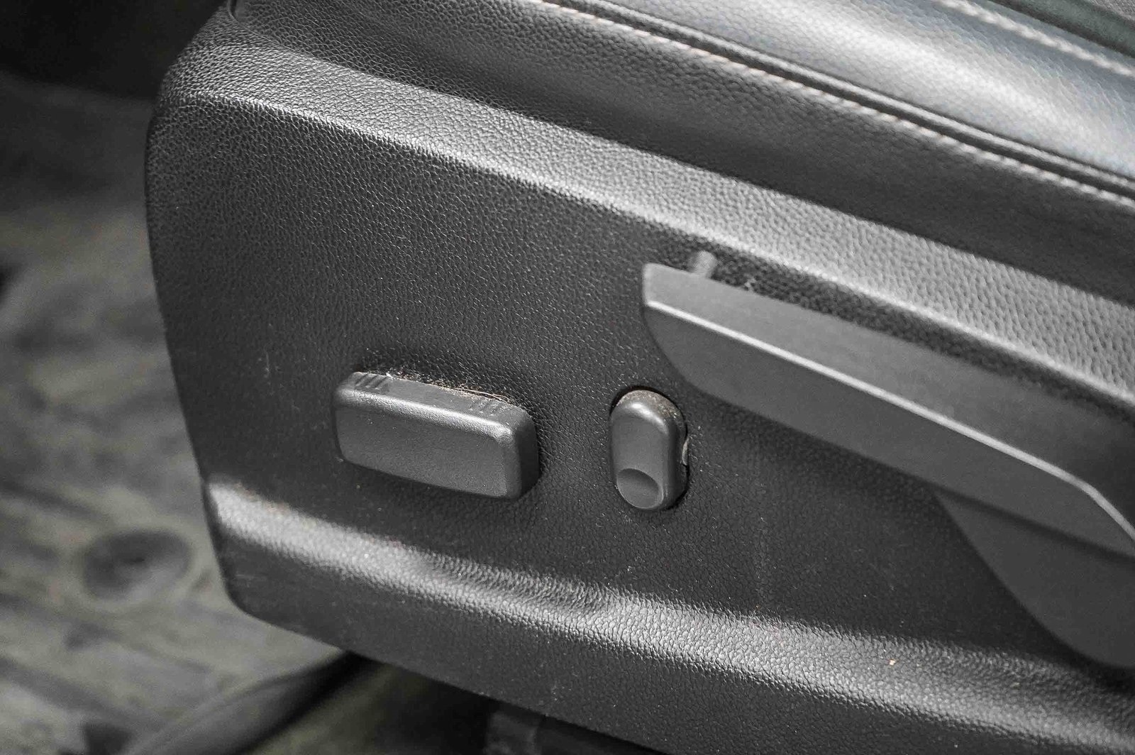 Thumbnail: 2016 Chevrolet Colorado - 18