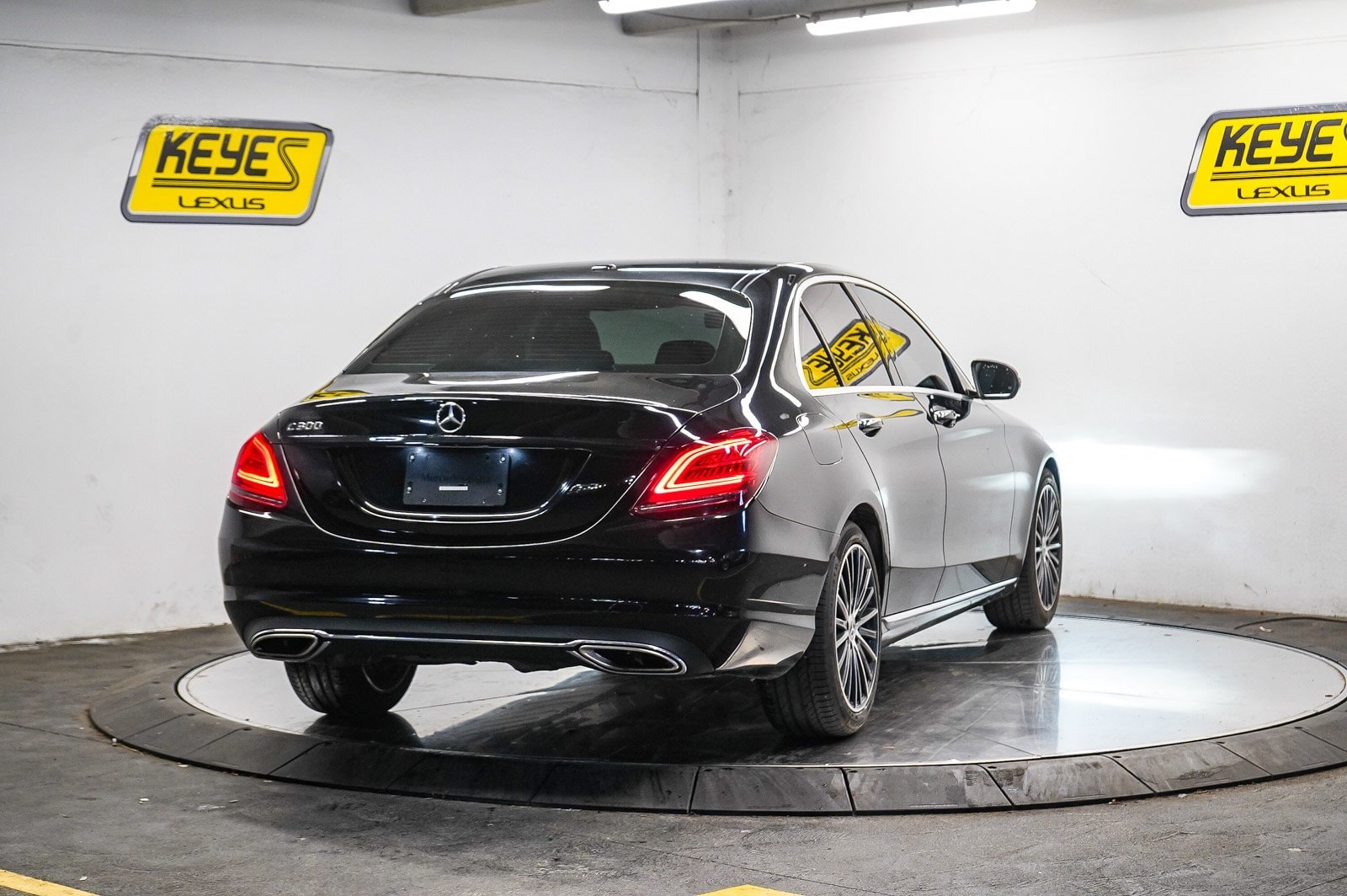 Thumbnail: 2019 Mercedes-Benz C-Class - 4