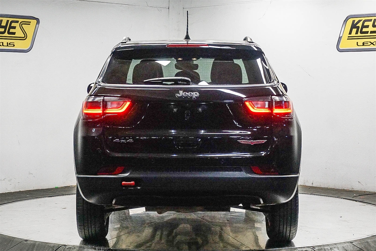 Thumbnail: 2022 Jeep Compass - 3