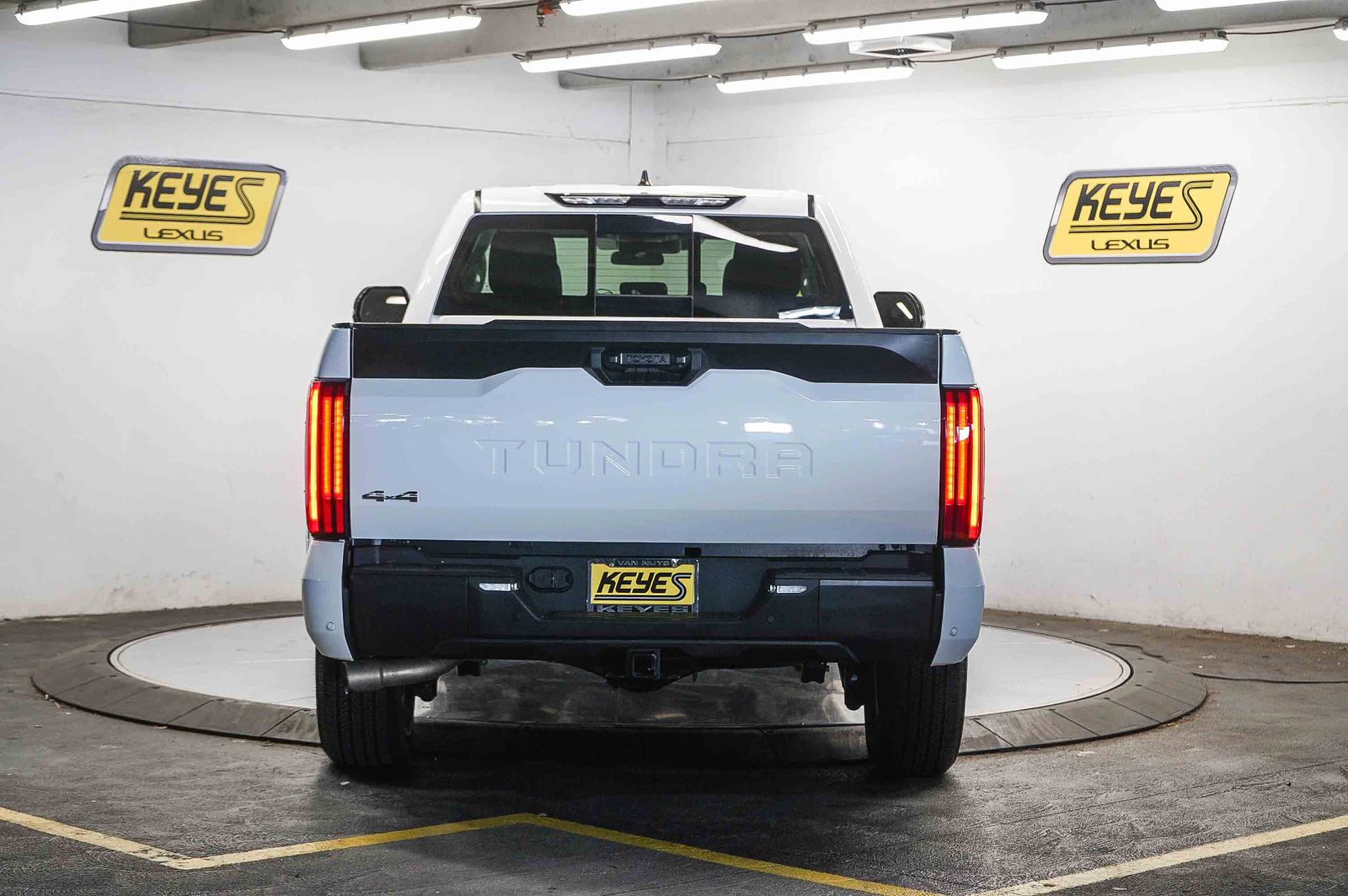 Thumbnail: 2024 Toyota Tundra - 24