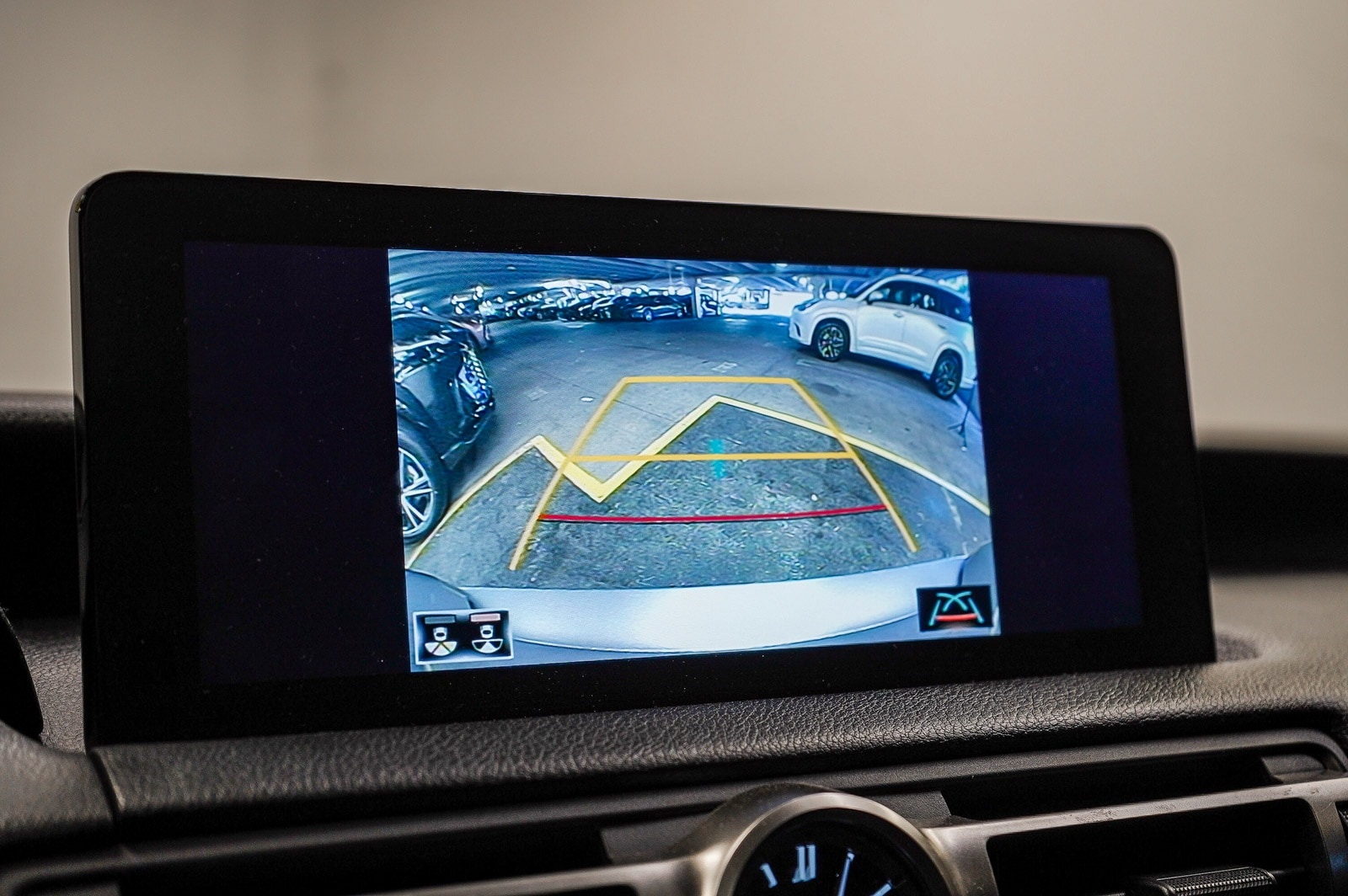 Thumbnail: 2022 Lexus IS - 26