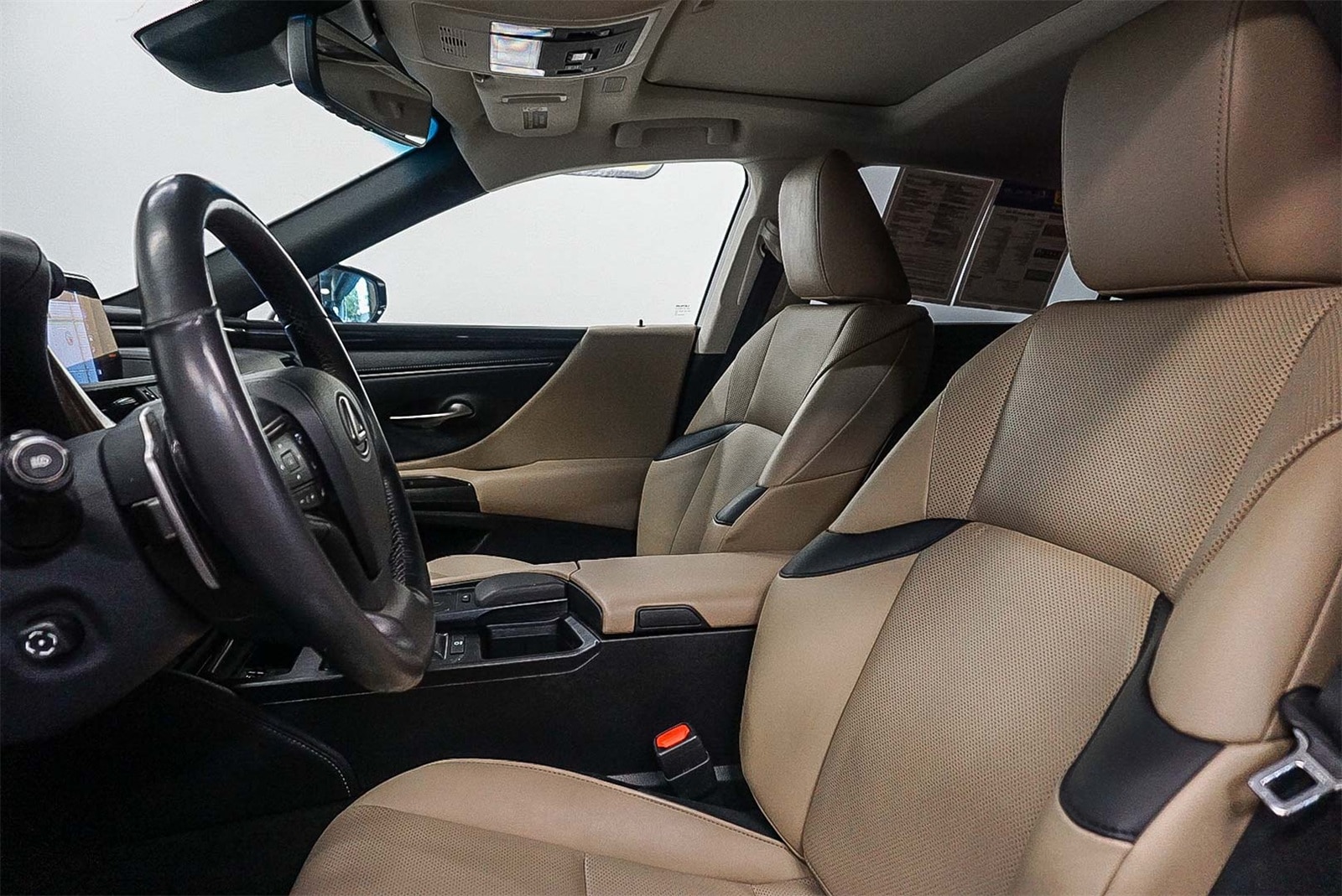 Thumbnail: 2019 Lexus ES - 18