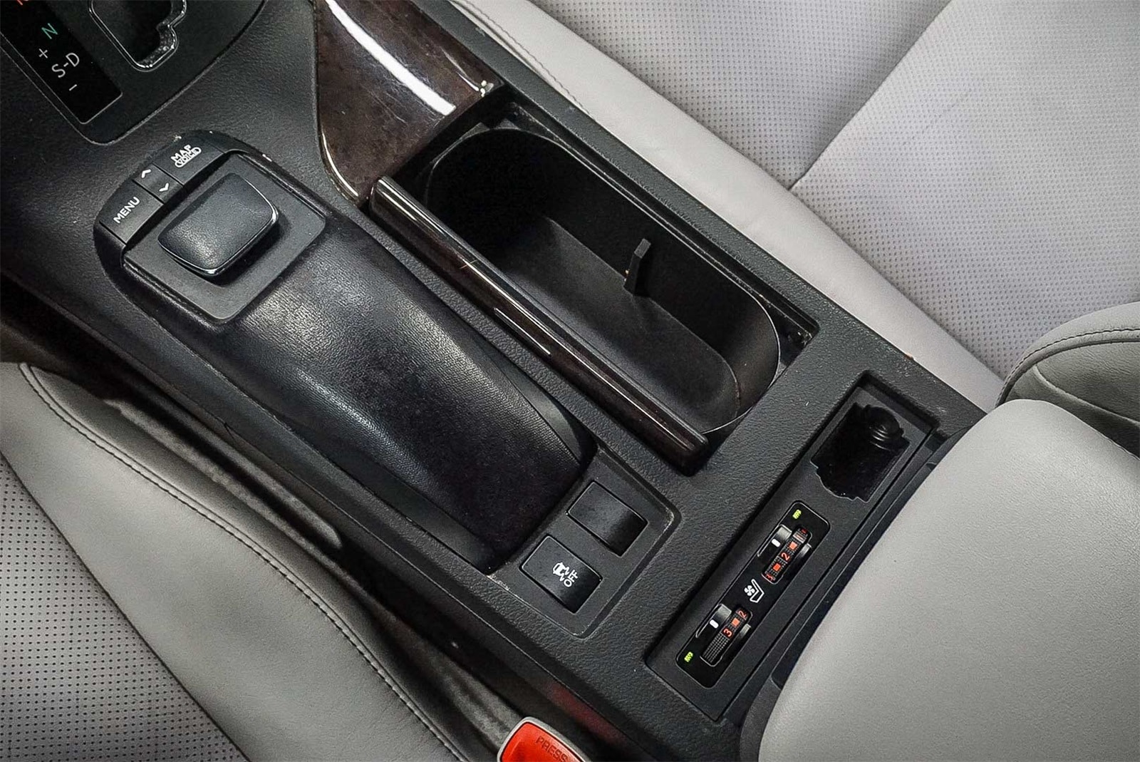 Thumbnail: 2013 Lexus RX - 23