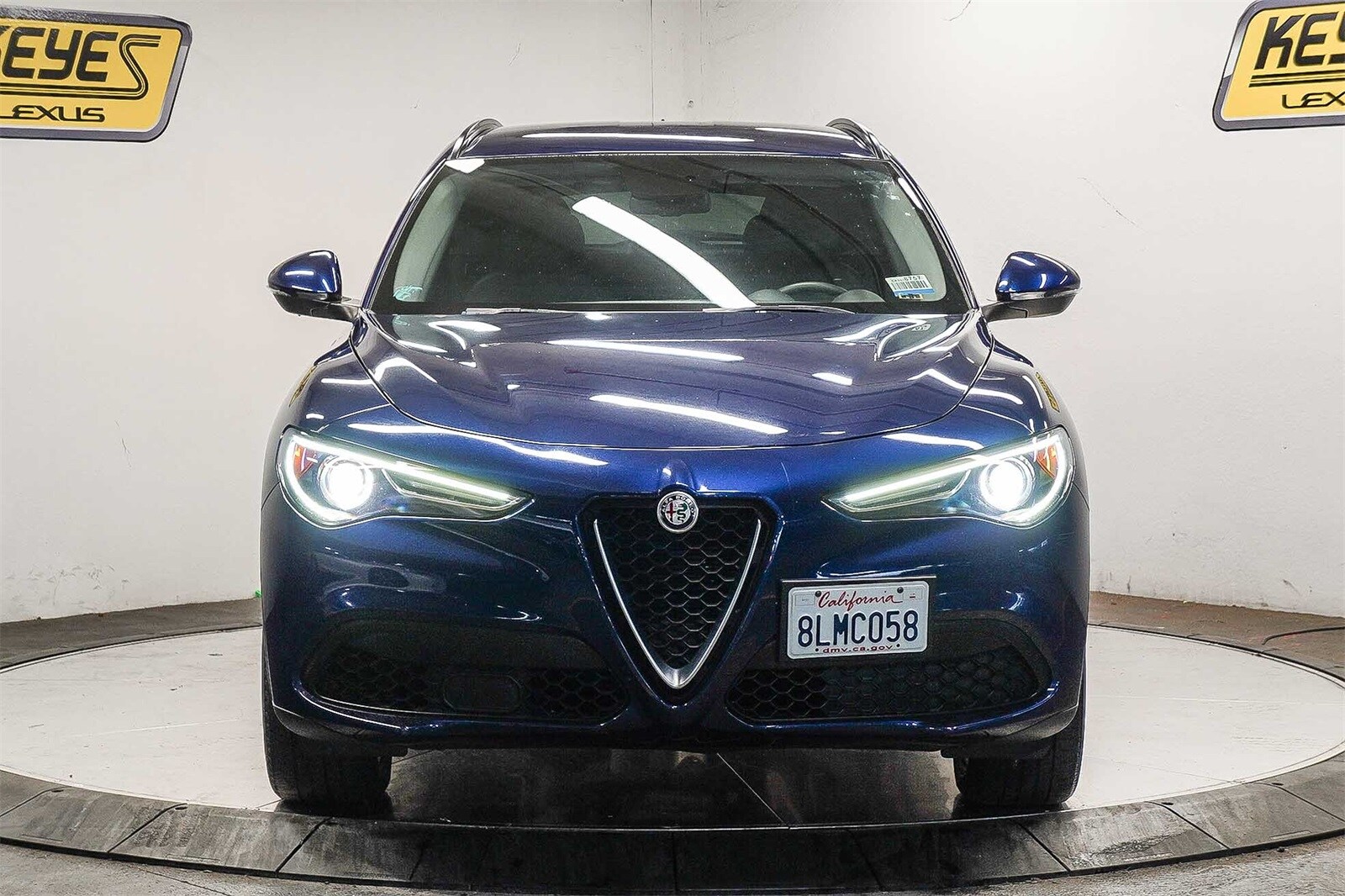 2018 Alfa Romeo Stelvio Sport photo 2