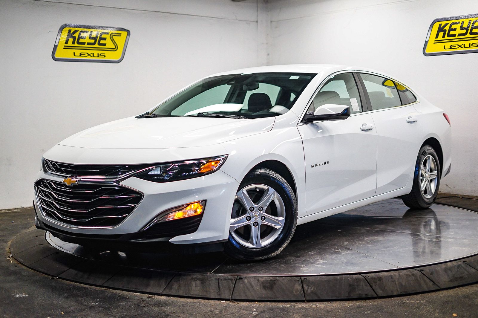 Thumbnail: 2022 Chevrolet Malibu - 1