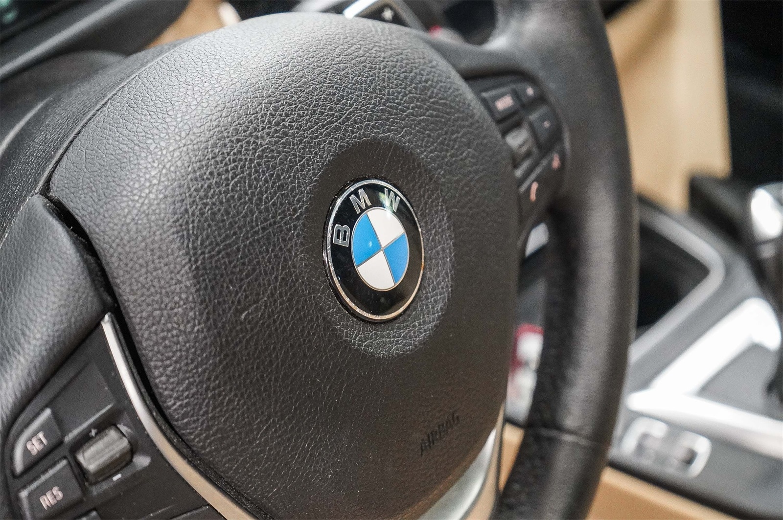 Thumbnail: 2018 BMW 3 Series - 21