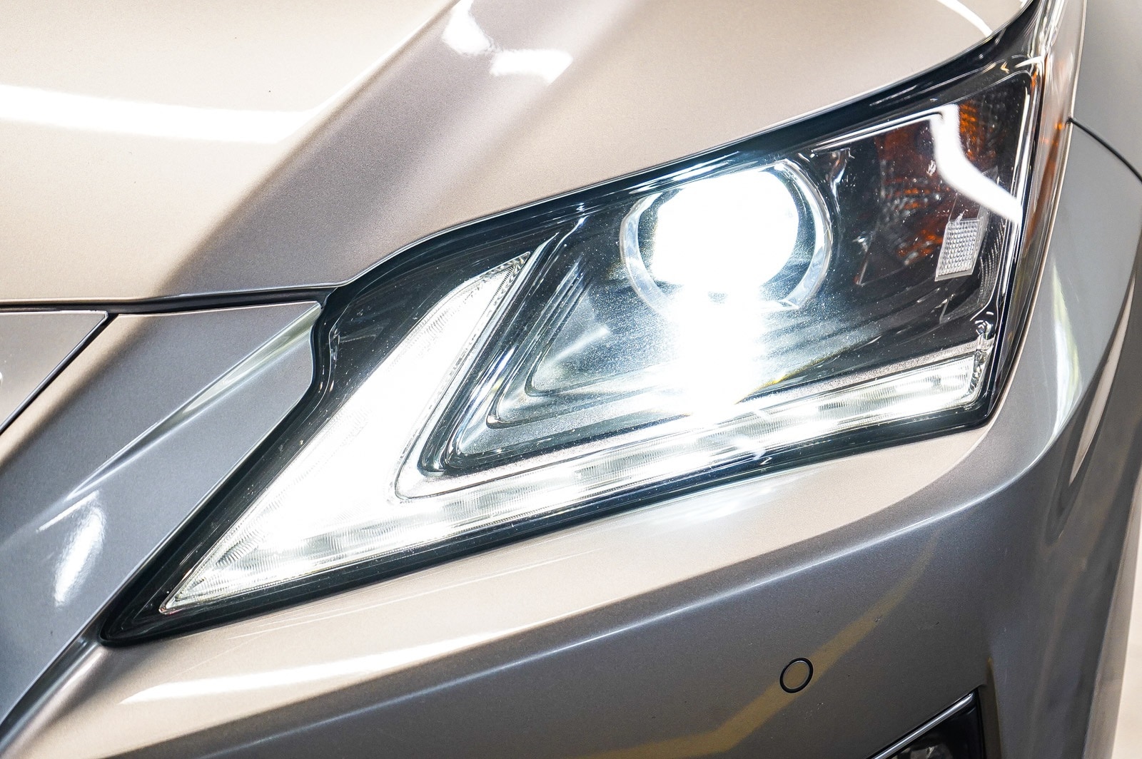Thumbnail: 2019 Lexus RX - 7
