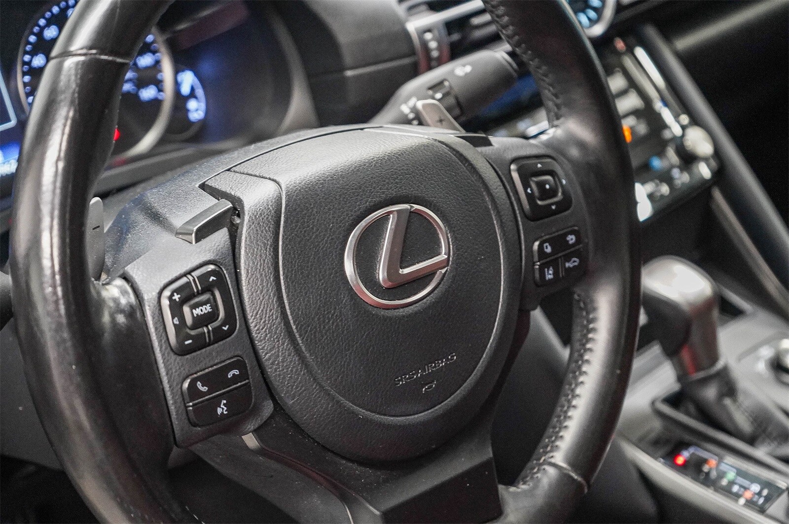 Thumbnail: 2021 Lexus IS - 20