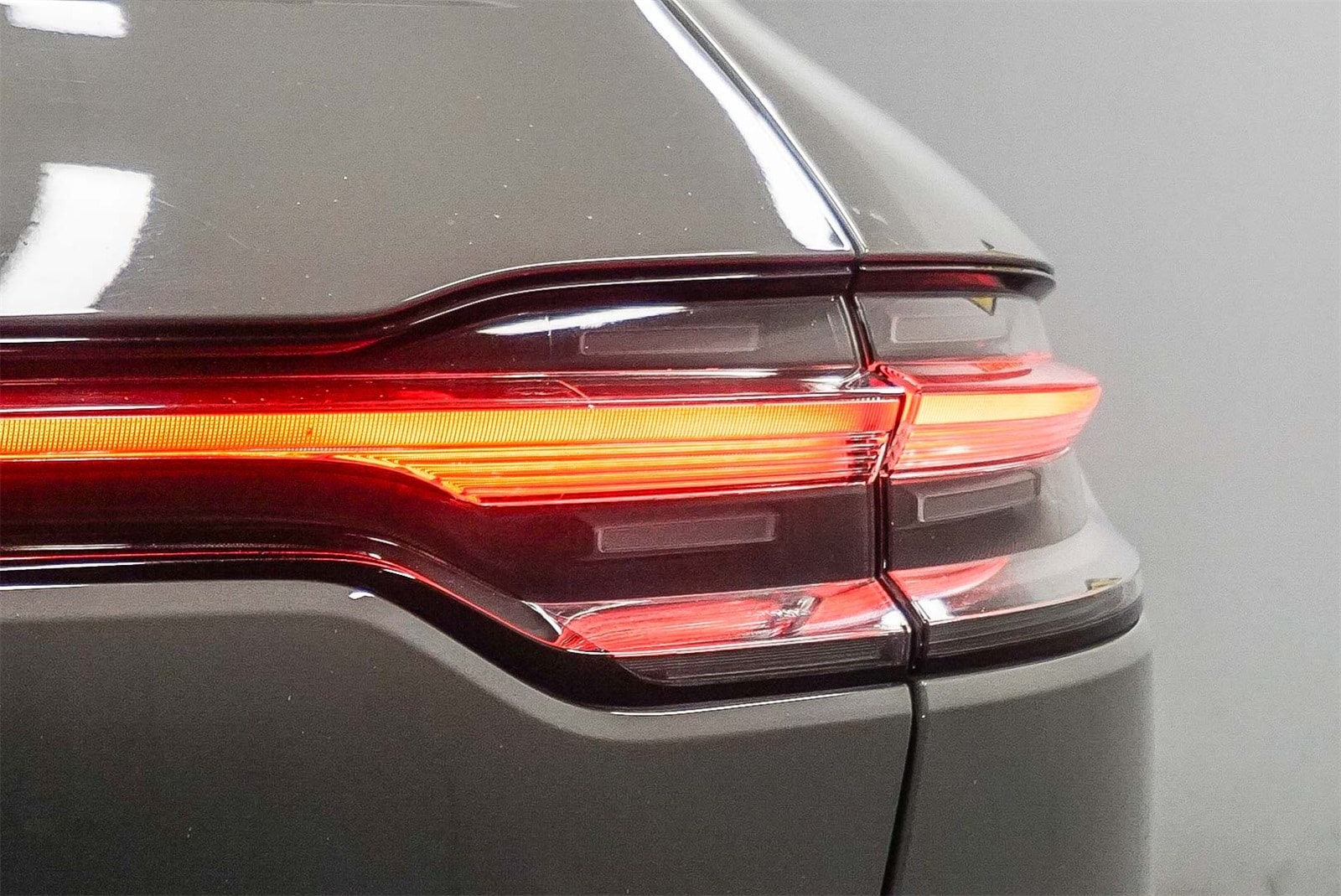 Thumbnail: 2023 Porsche Macan - 11