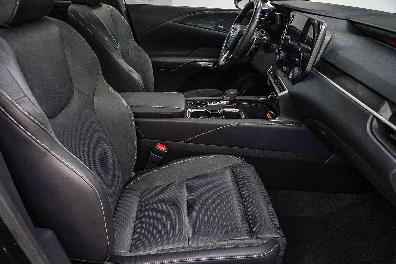 Thumbnail: 2024 Lexus RX - 17