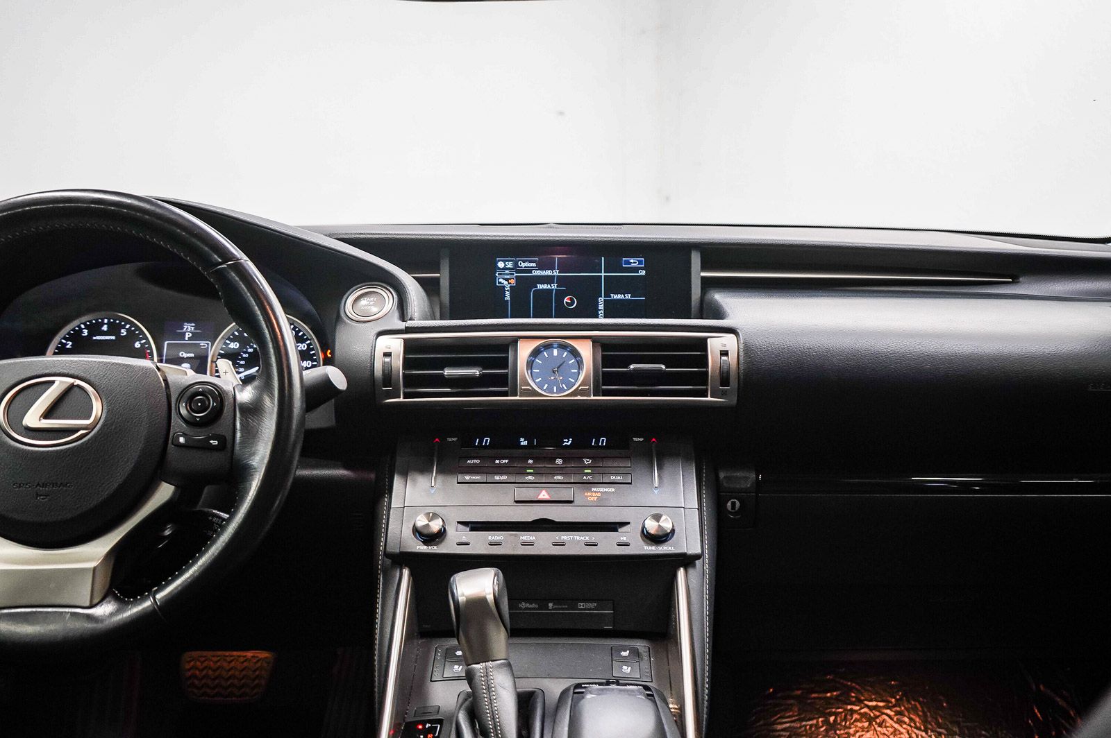 Thumbnail: 2016 Lexus IS - 13