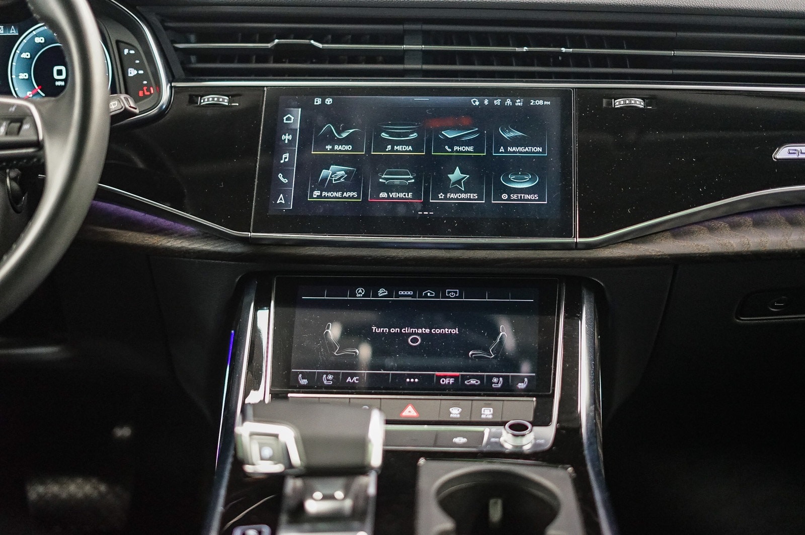 Thumbnail: 2022 Audi Q8 - 14