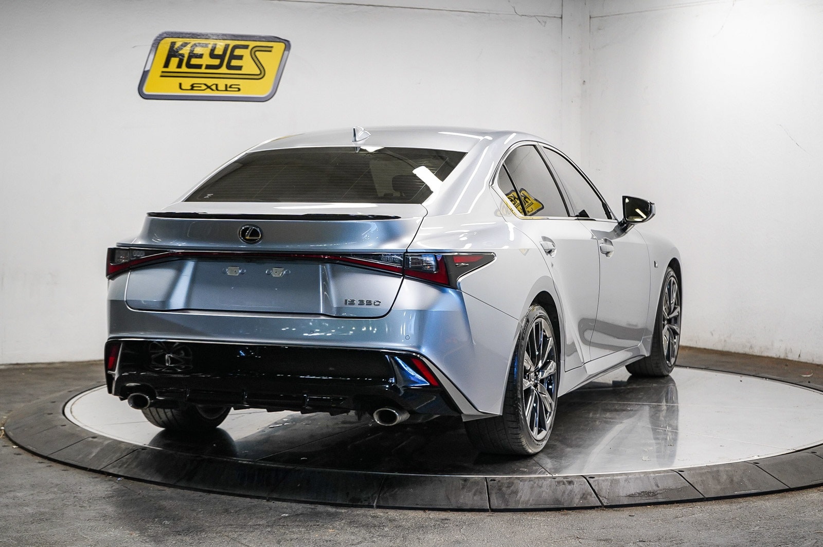 Thumbnail: 2022 Lexus IS - 4
