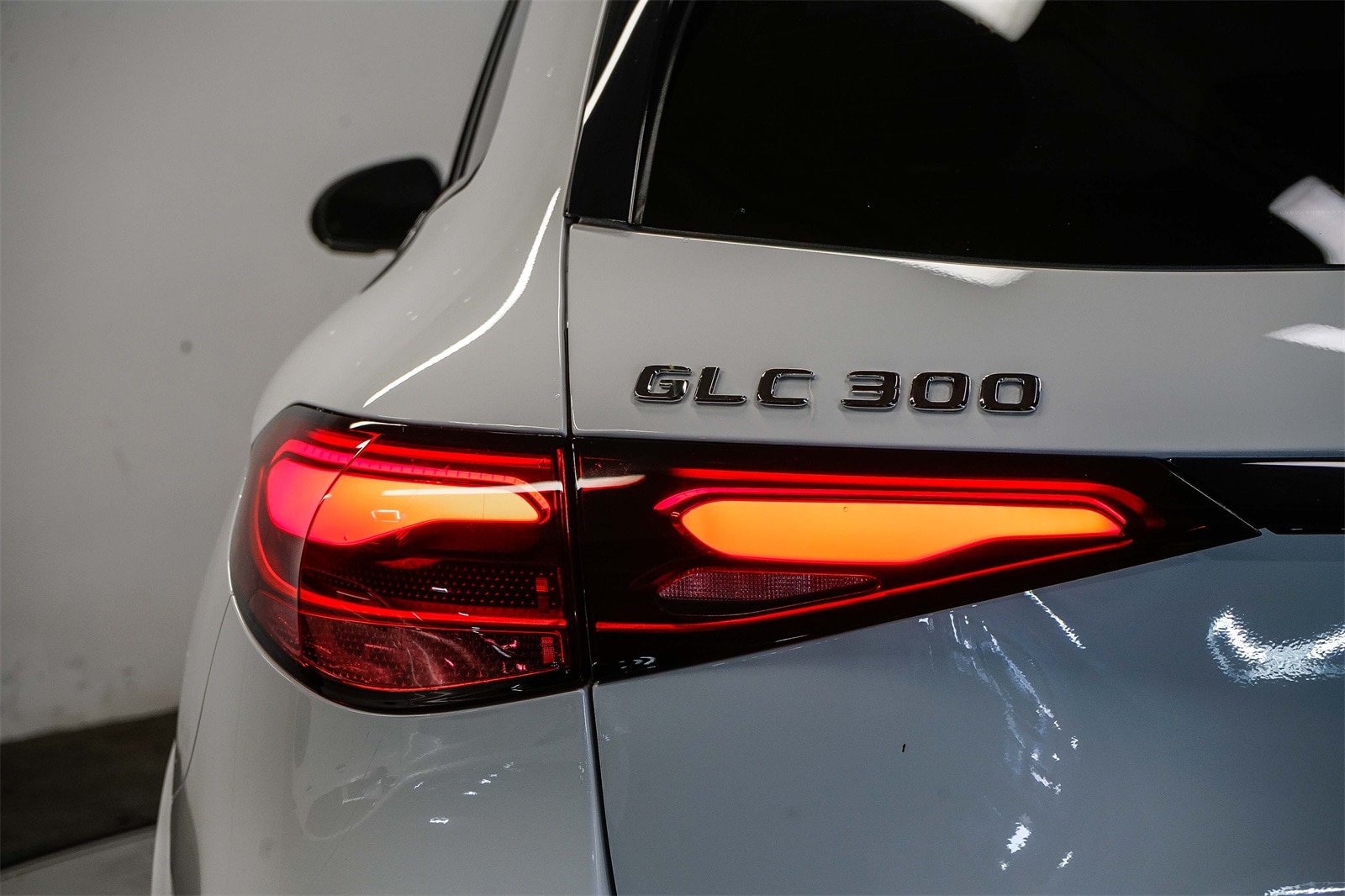 Thumbnail: 2023 Mercedes-Benz GLC - 9