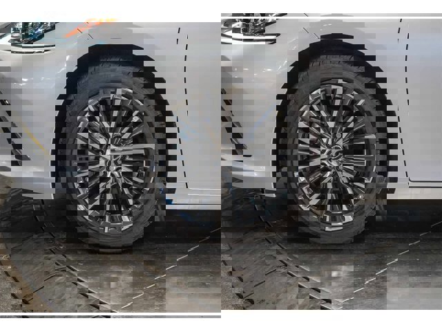 Thumbnail: 2025 Lexus ES - 9