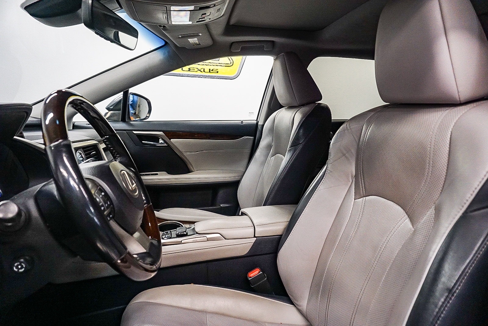 Thumbnail: 2018 Lexus RX - 19