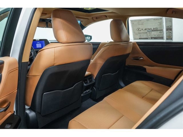 Thumbnail: 2025 Lexus ES - 21