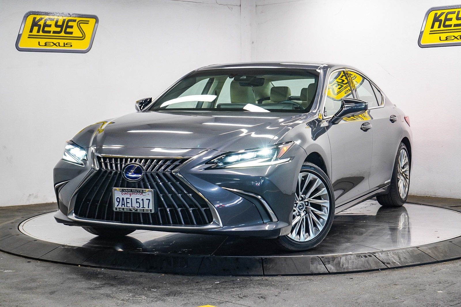 Thumbnail: 2022 Lexus ES - 1