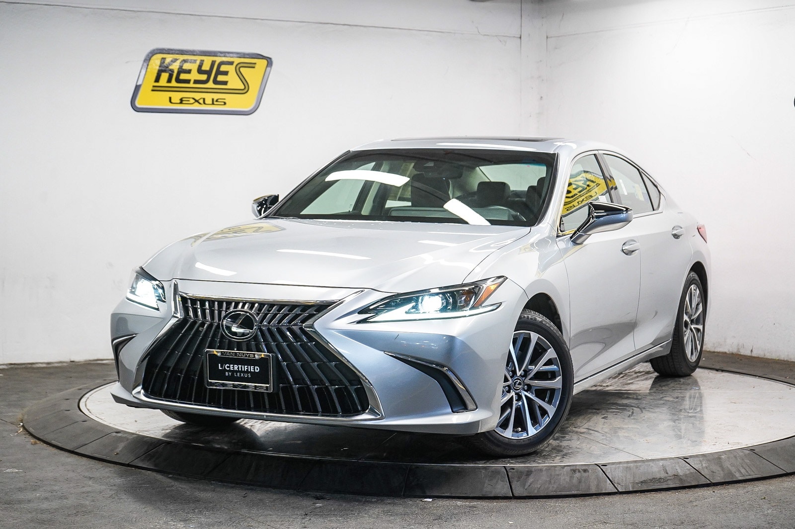 Thumbnail: 2025 Lexus ES - 1