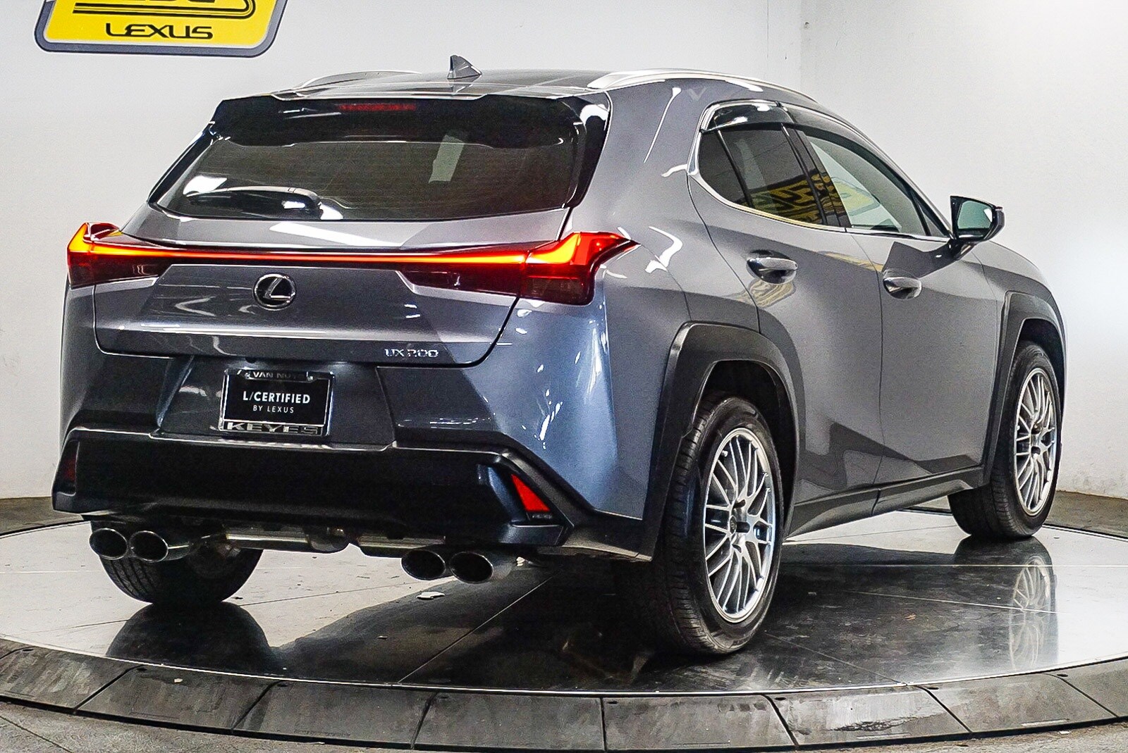 2020 Lexus UX 200 Premium photo 4