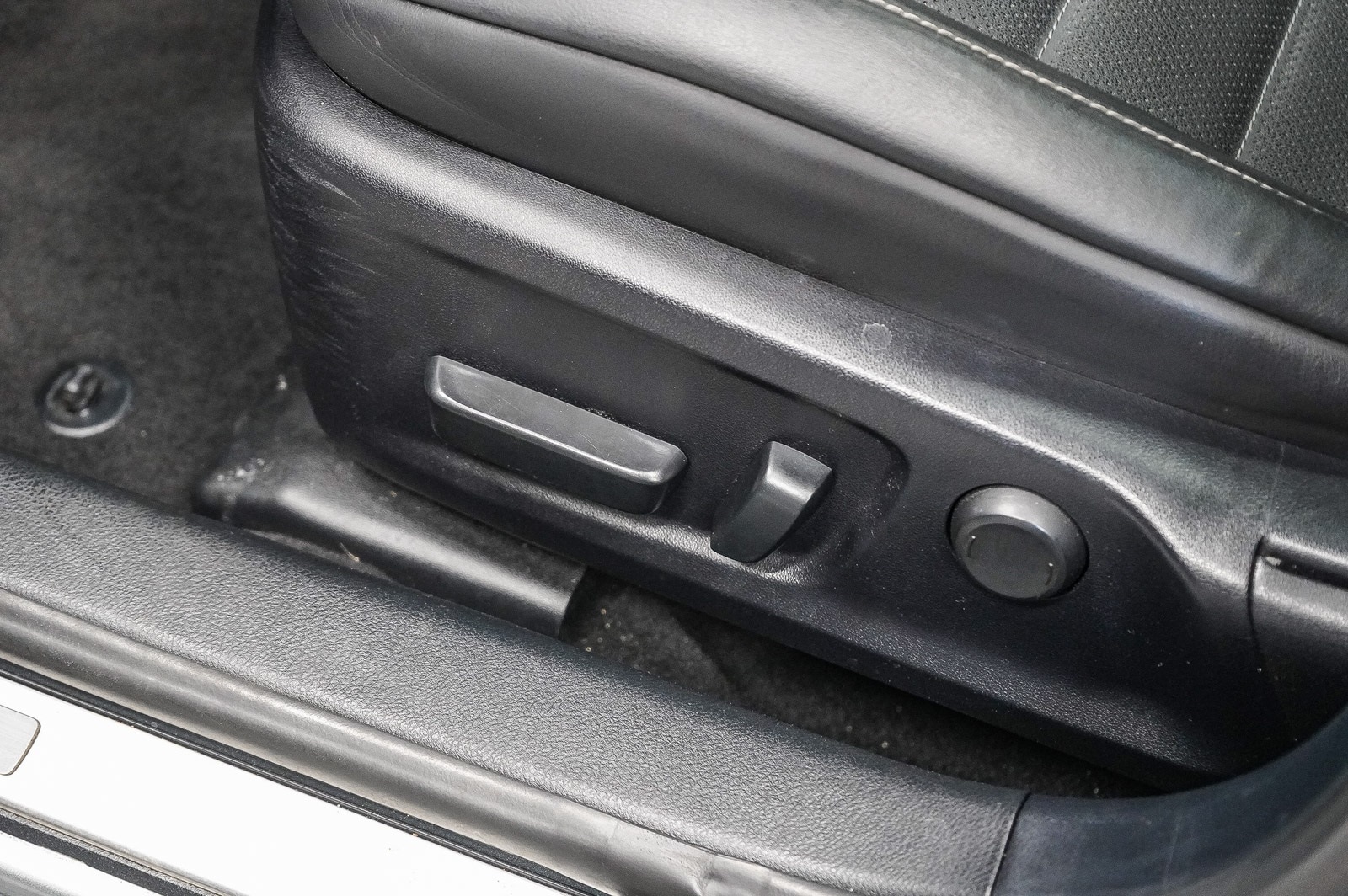 Thumbnail: 2022 Lexus IS - 23