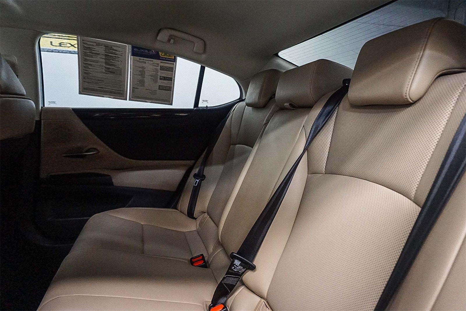 Thumbnail: 2019 Lexus ES - 19