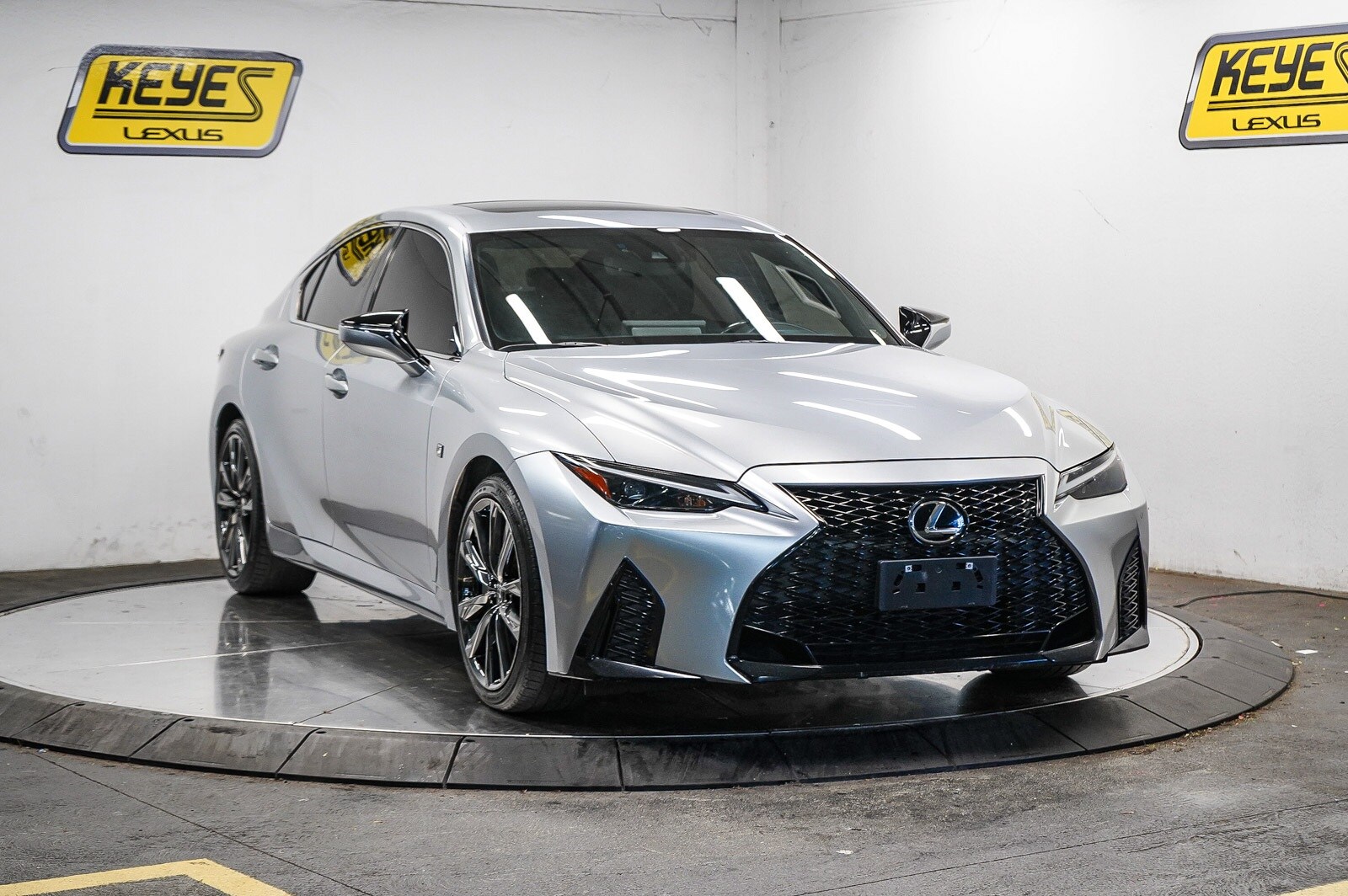 Thumbnail: 2022 Lexus IS - 5