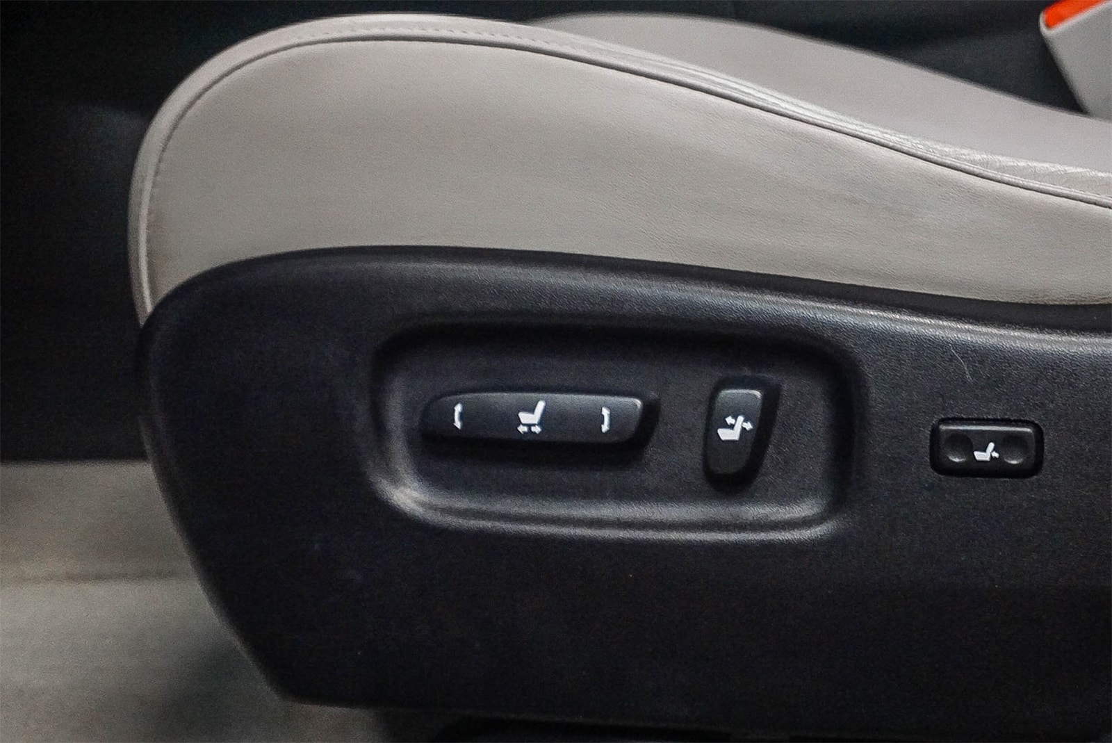 Thumbnail: 2013 Lexus RX - 21