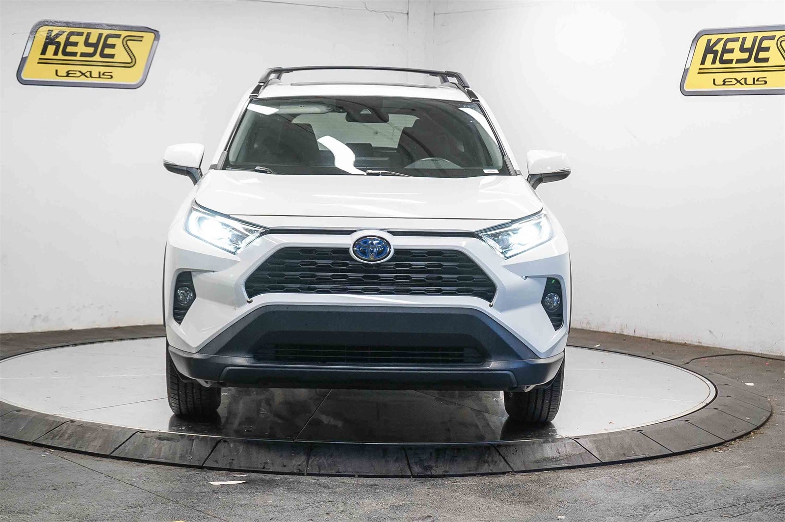 Thumbnail: 2019 Toyota RAV4 - 6