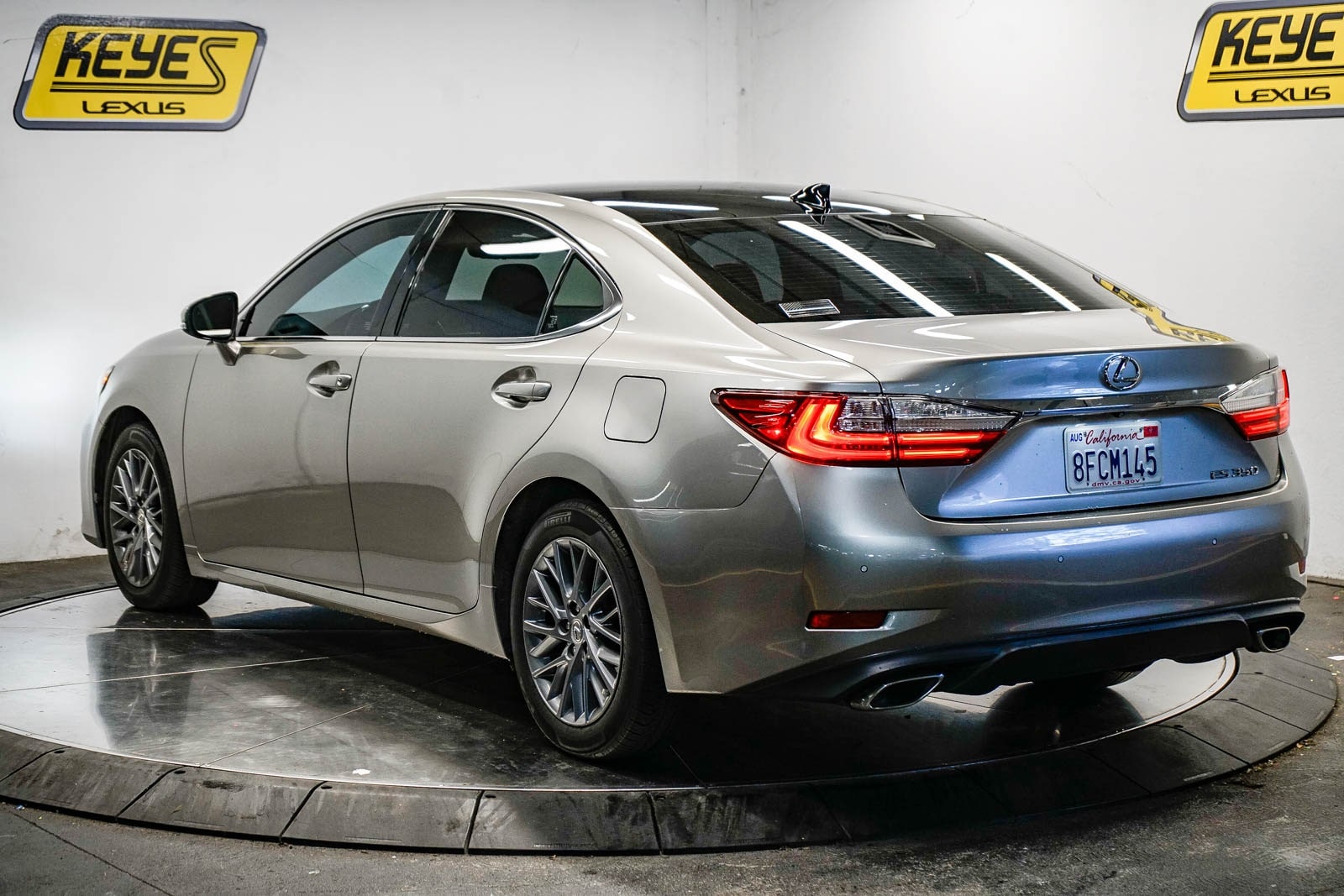 Thumbnail: 2018 Lexus ES - 2