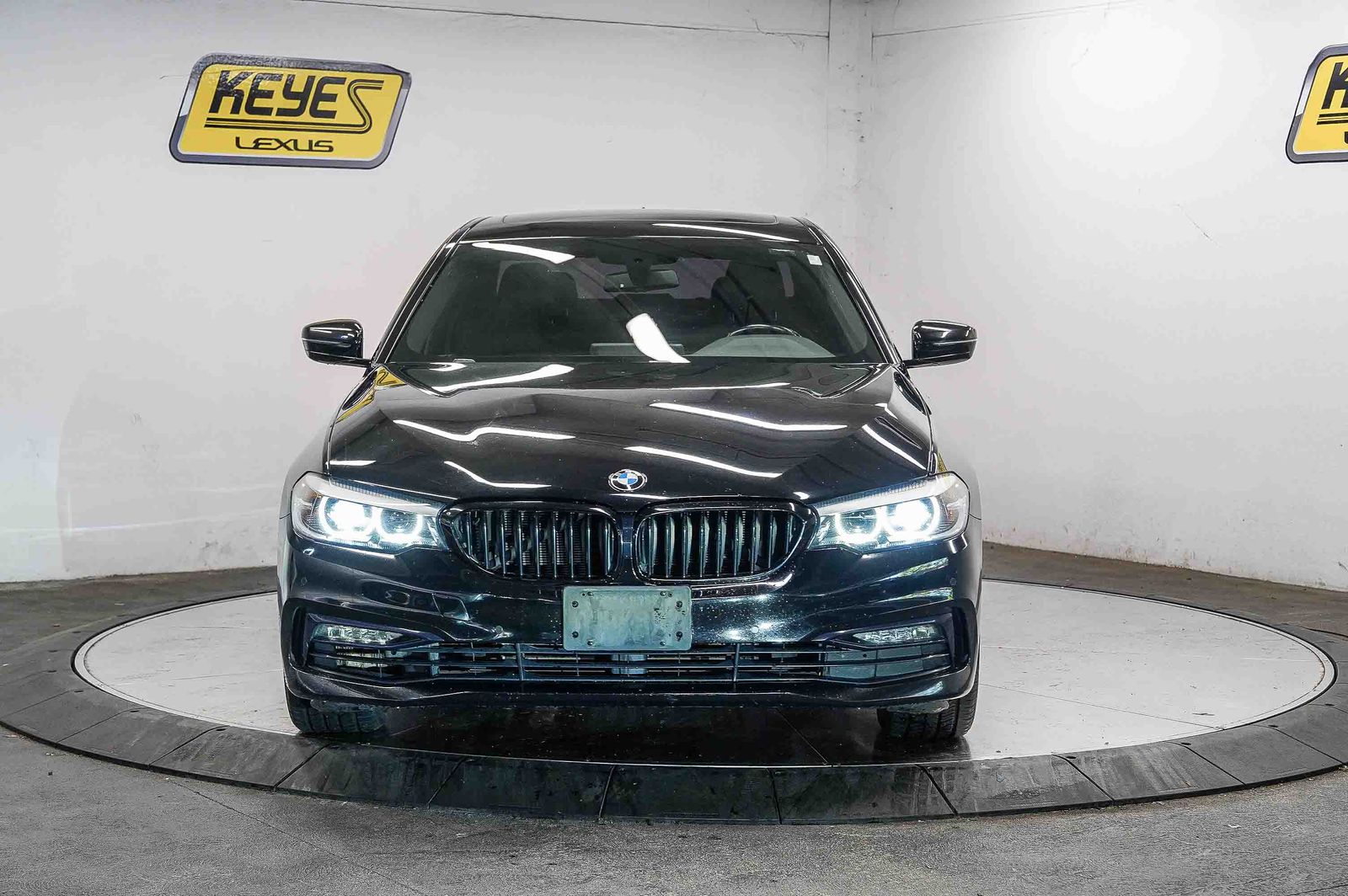 Thumbnail: 2018 BMW 5 Series - 5