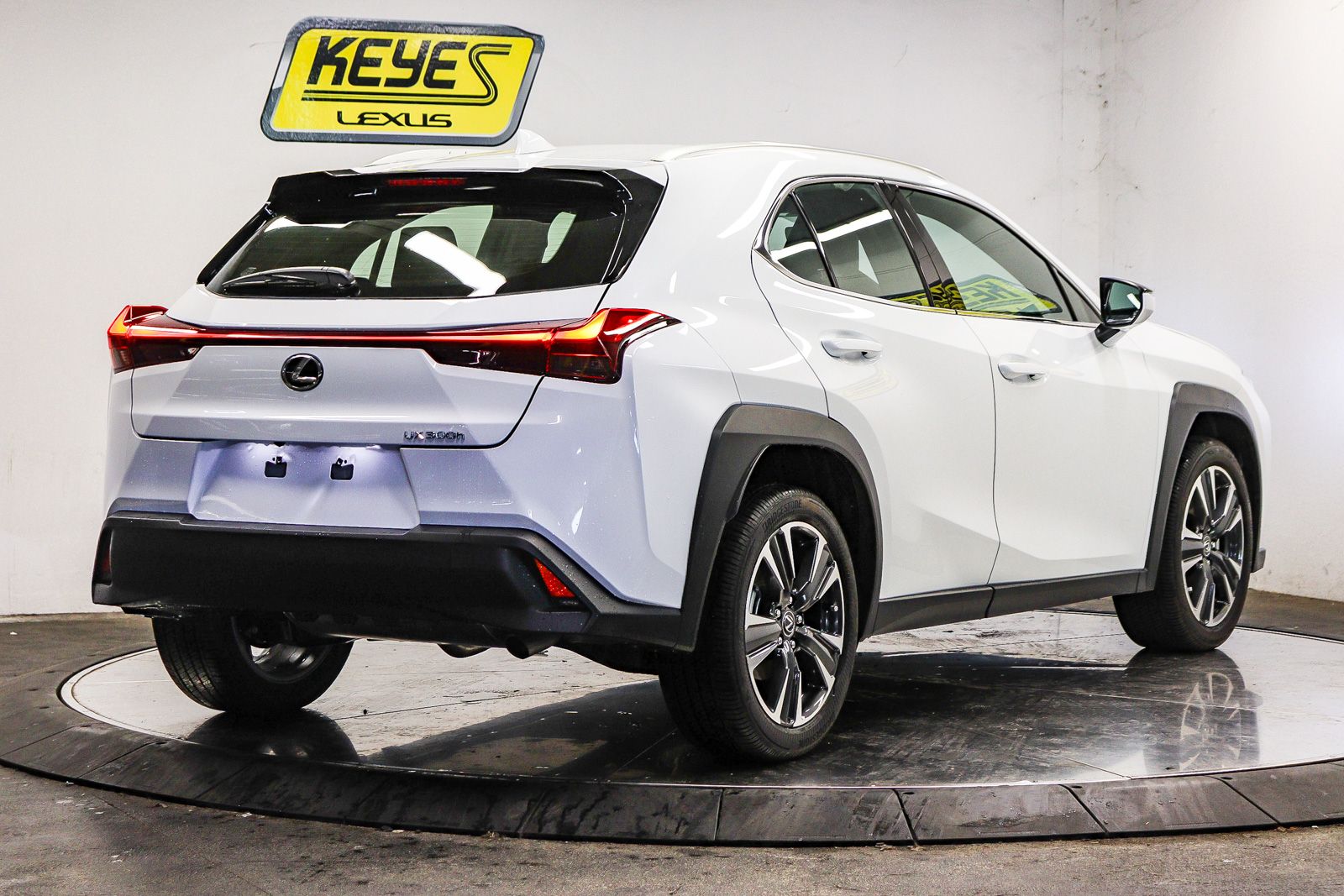 Thumbnail: 2026 Lexus UX - 4