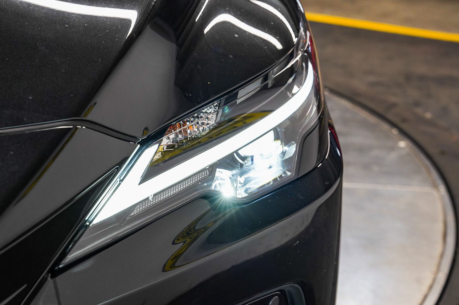 Thumbnail: 2023 Lexus RX - 7