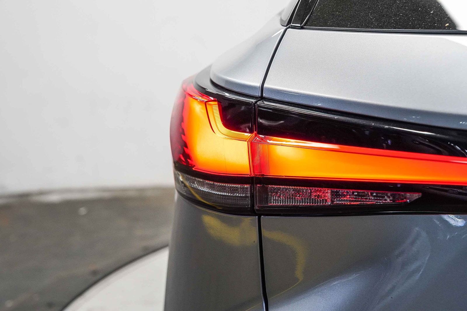 Thumbnail: 2024 Lexus ES - 10
