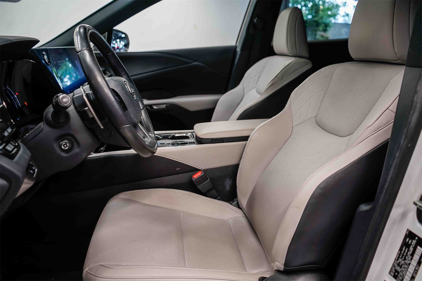 Thumbnail: 2024 Lexus RX - 17