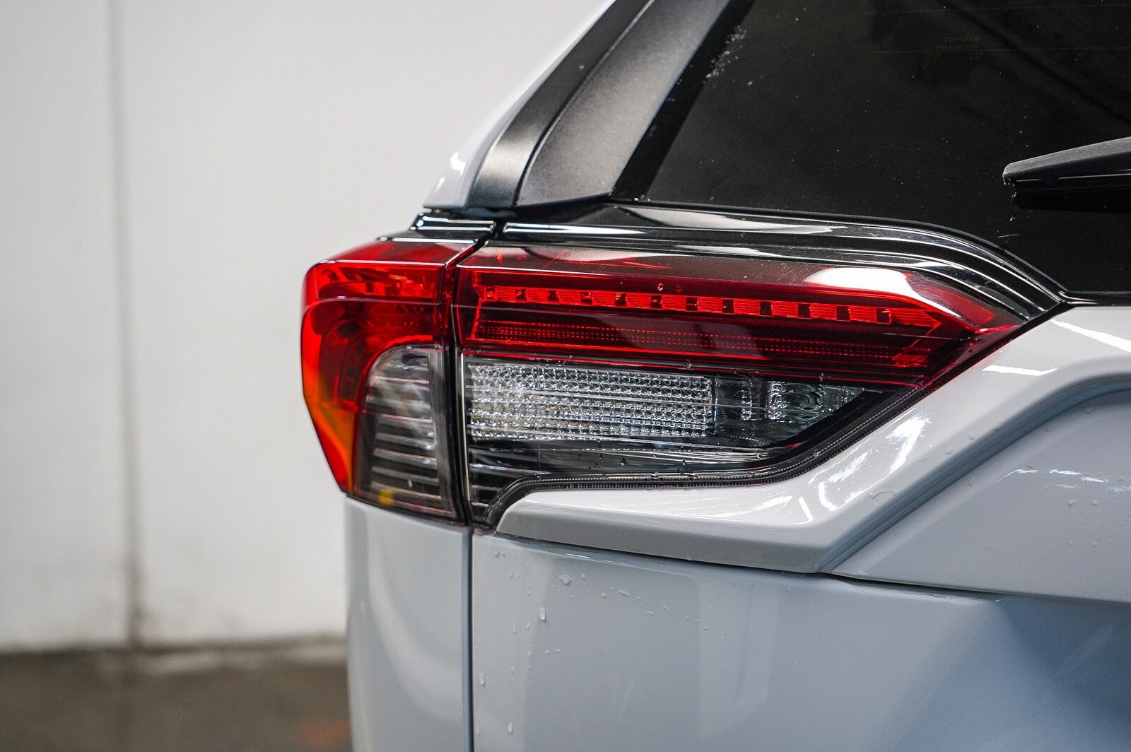 Thumbnail: 2020 Toyota RAV4 - 11