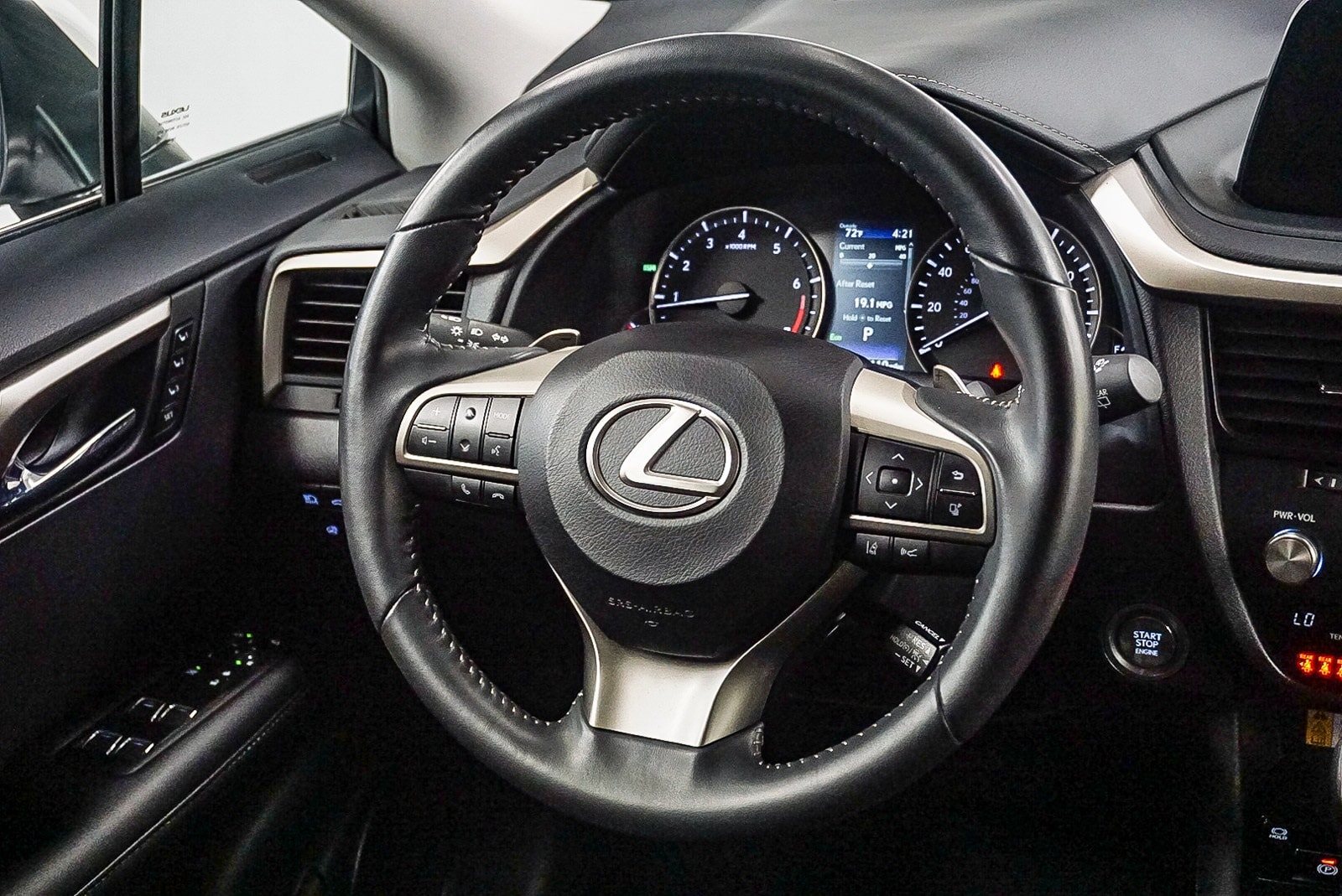 Thumbnail: 2022 Lexus RX - 16