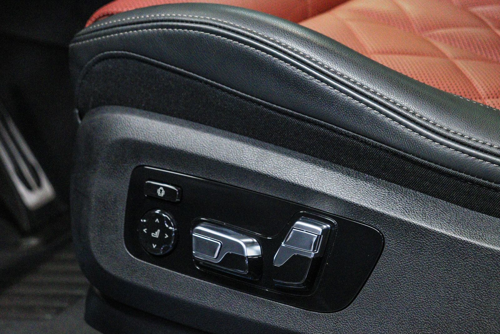 Thumbnail: 2026 BMW X6 - 22