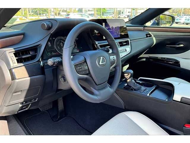 Thumbnail: 2025 Lexus ES - 8