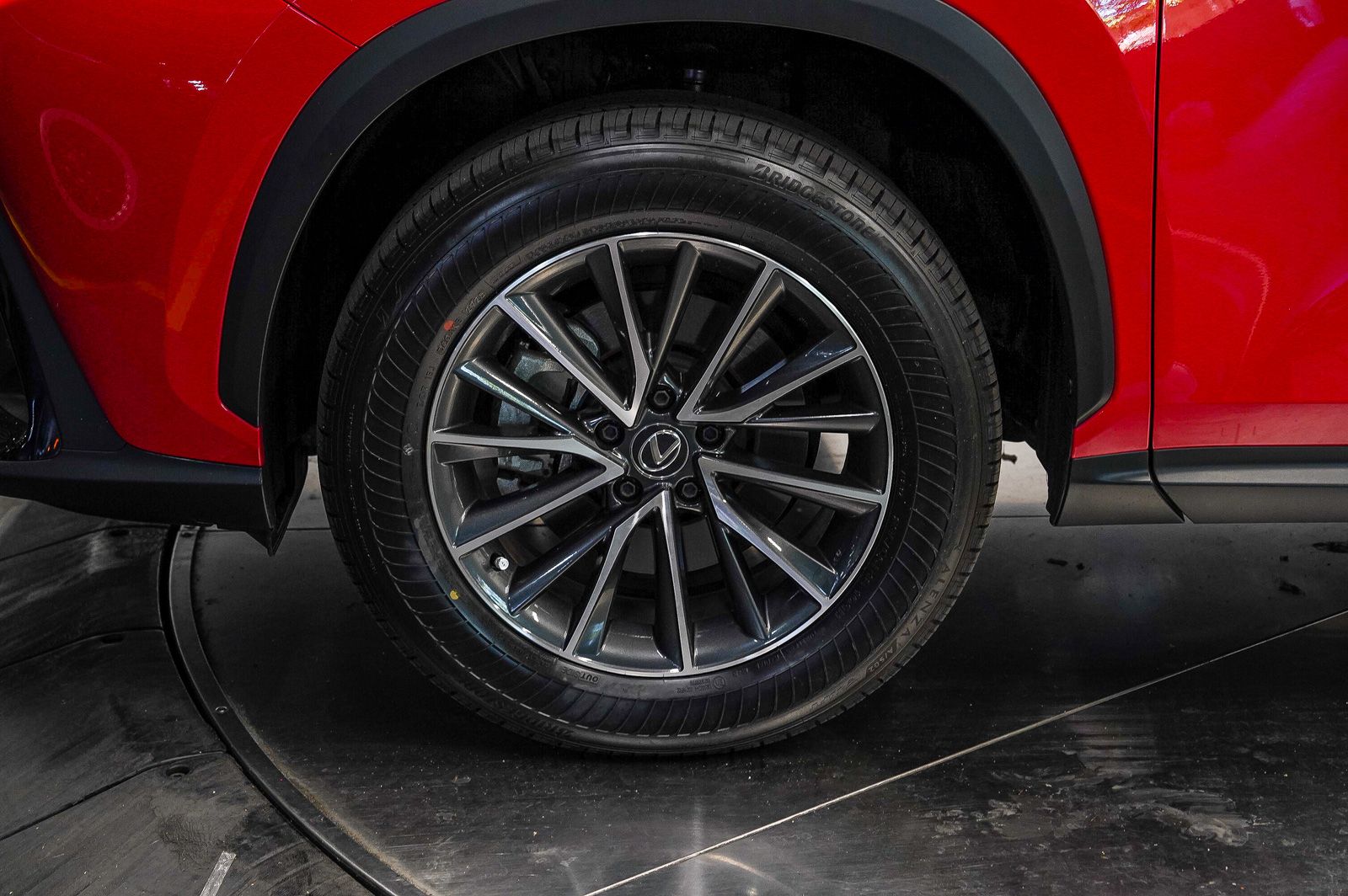 Thumbnail: 2024 Lexus ES - 8