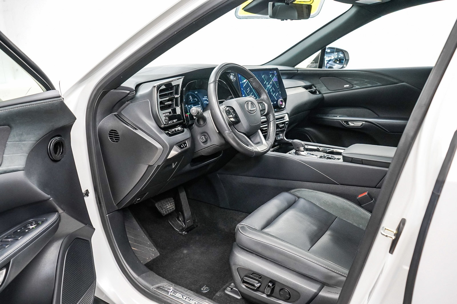 Thumbnail: 2025 Lexus RX - 18