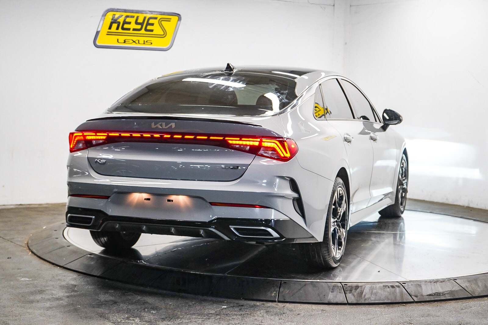 2022 Kia K5 GT-Line photo 4