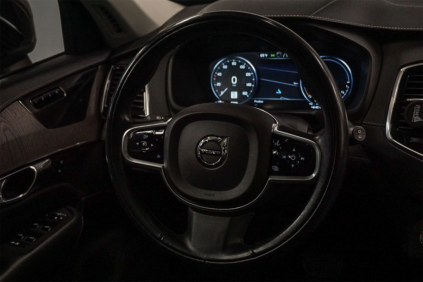 Thumbnail: 2021 Volvo XC90 - 16